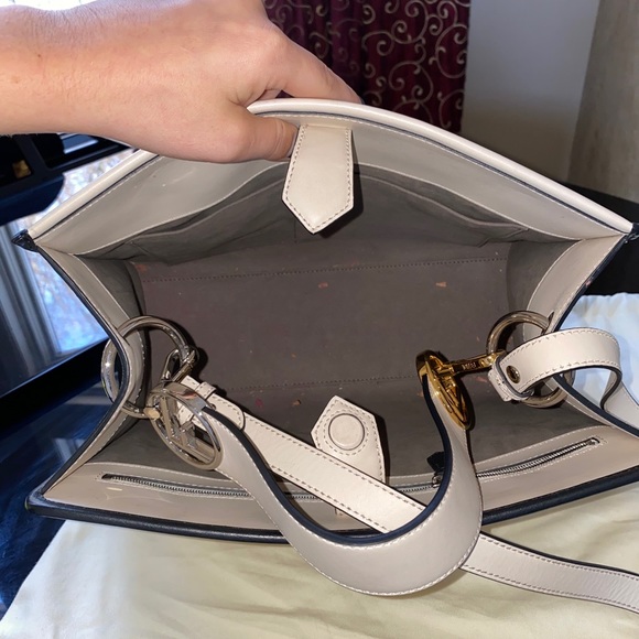 FENDI RUNAWAY BAG - Picture 13 of 13